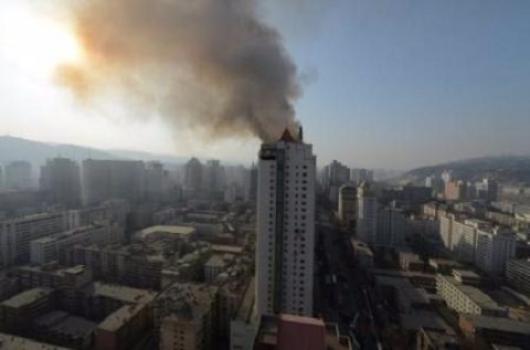 高樓著火，該如何自救逃生？