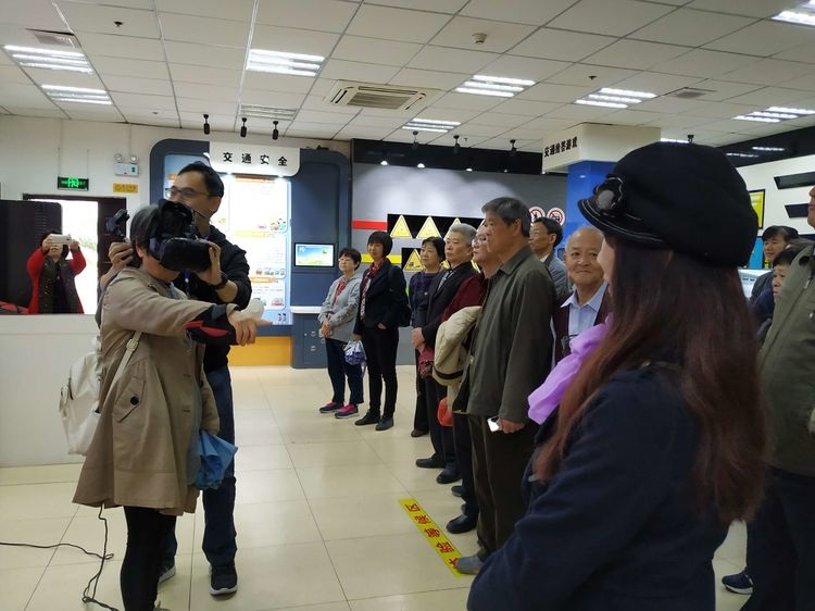 VR體驗(yàn)區(qū) VR體驗(yàn)區(qū)