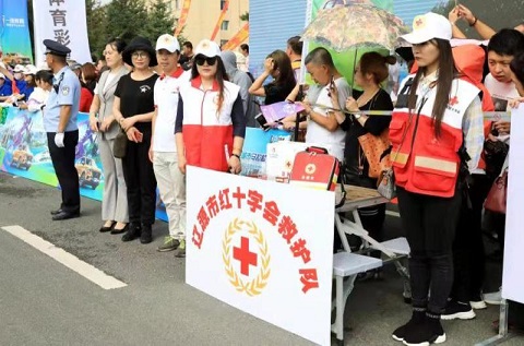 遼源市紅十字會應(yīng)急救護(hù)培訓(xùn)基地紅十字應(yīng)急就好培訓(xùn)基地共設(shè)有7大體驗?zāi)K，包括應(yīng)急設(shè)有紅十字會知識閱讀、心肺復(fù)蘇、模擬滅火、機(jī)動車安全駕駛、家庭廚房電器安全、VR地震逃生、溺水救護(hù)等，是遼源市紅十字會開展生命安全教育、普及應(yīng)急救護(hù)知識的重要基地2