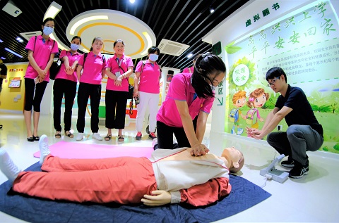 南寧市紅十字會應(yīng)急救護培訓(xùn)基地組織志愿者骨干培訓(xùn)