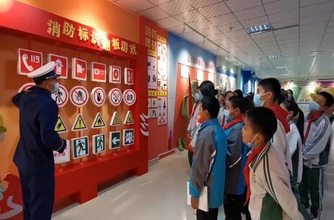 塔城市首家消防科普教育展廳投入使用 塔城市首家消防科普教育展廳投入使用