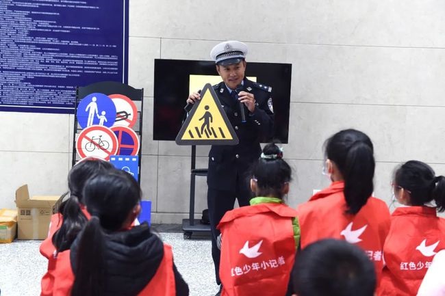 交通安全體驗(yàn)區(qū),交通標(biāo)識(shí) 交通安全體驗(yàn)區(qū),交通標(biāo)識(shí)