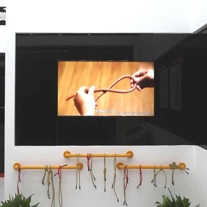 消防救援結(jié)繩體驗區(qū)